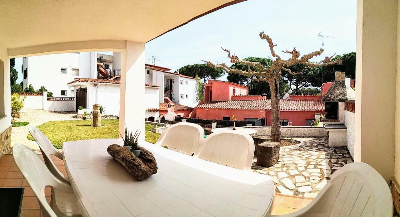 Vacay Apartamento Montgo, Agradable Jardin! En Costa Brava L'Escala! Exterior foto