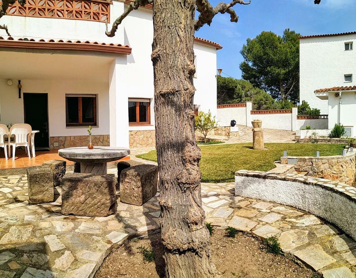 Vacay Apartamento Montgo, Agradable Jardin! En Costa Brava L'Escala! Exterior foto